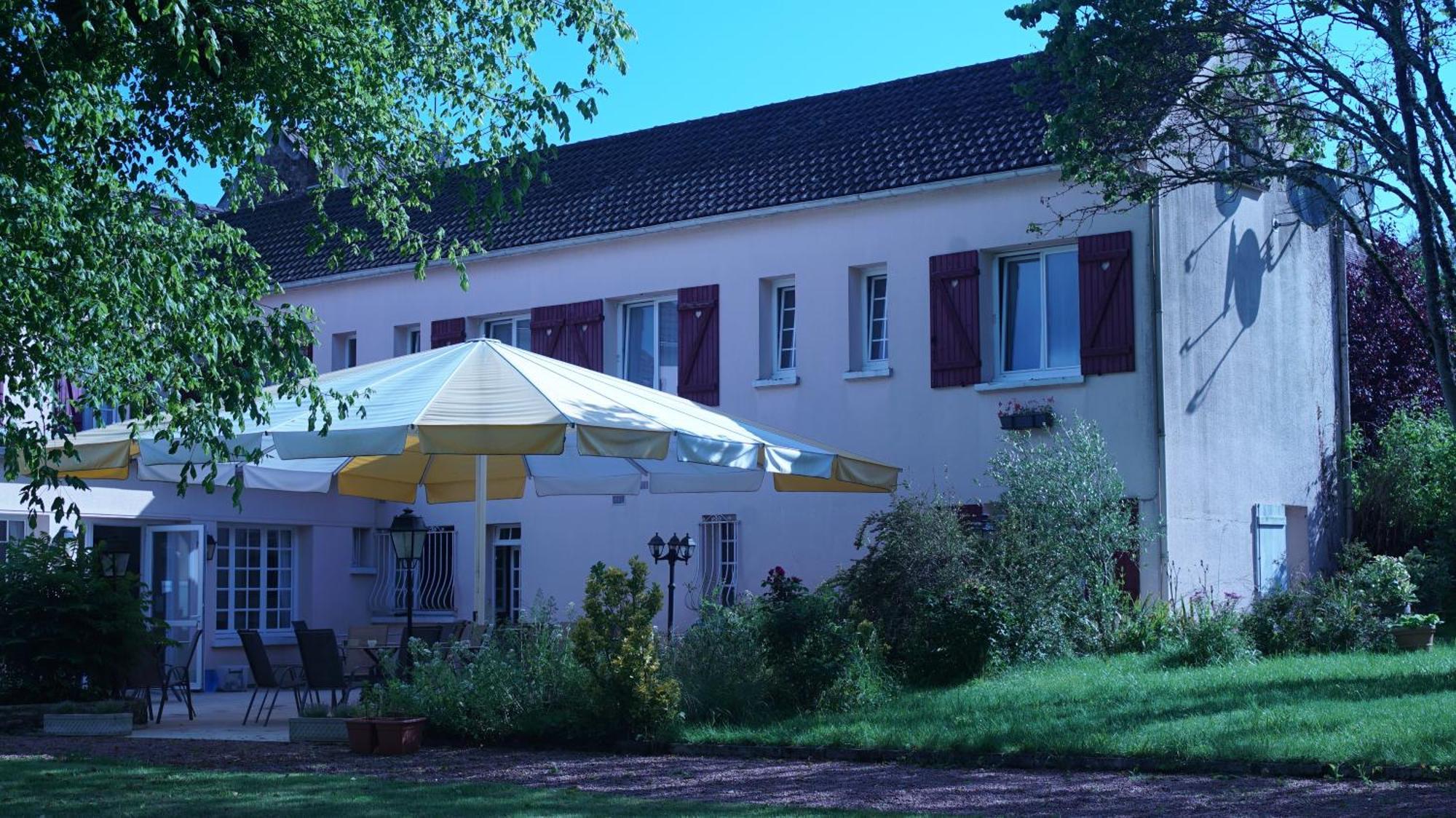 Hotel Les Fleurs Pontaubert ภายนอก รูปภาพ