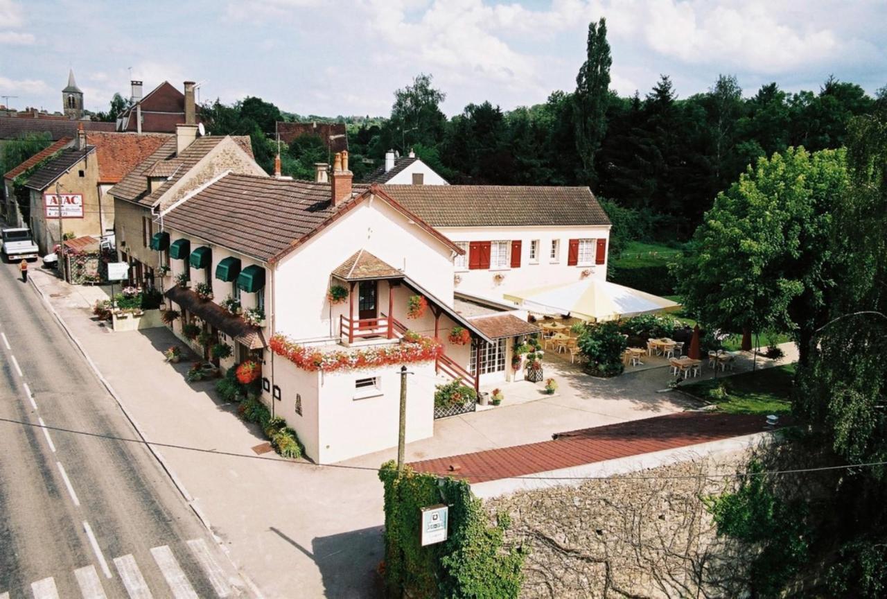 Hotel Les Fleurs Pontaubert ภายนอก รูปภาพ